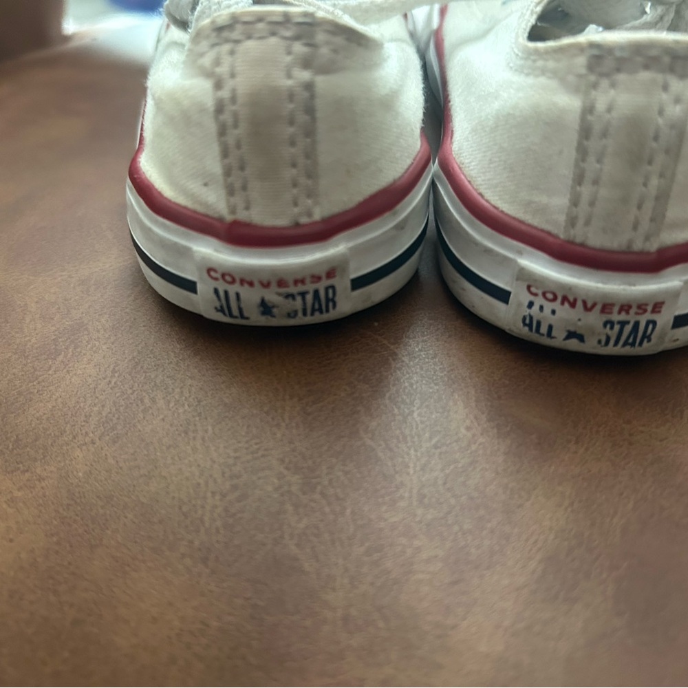 Converse Off-White Canvas Sneakers Size 7 Kids Sneakers - Picture 3 of 4